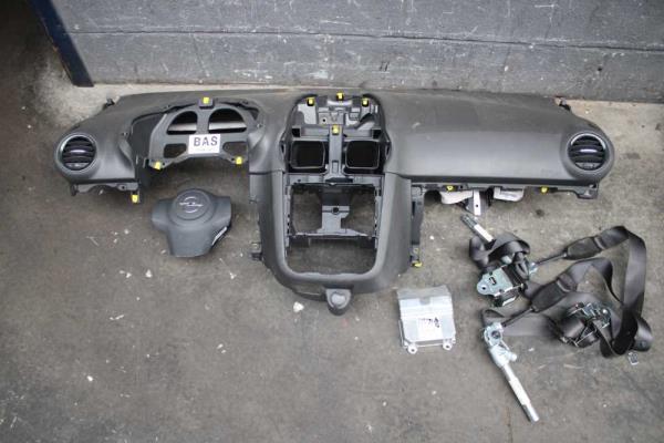 AIRBAG OPEL CORSA D 5-PORTE (TABLEAU DE BORD + AIRBAG VOLANT+ BOITIER AIRBAG + CEINTURES) - Vue 1